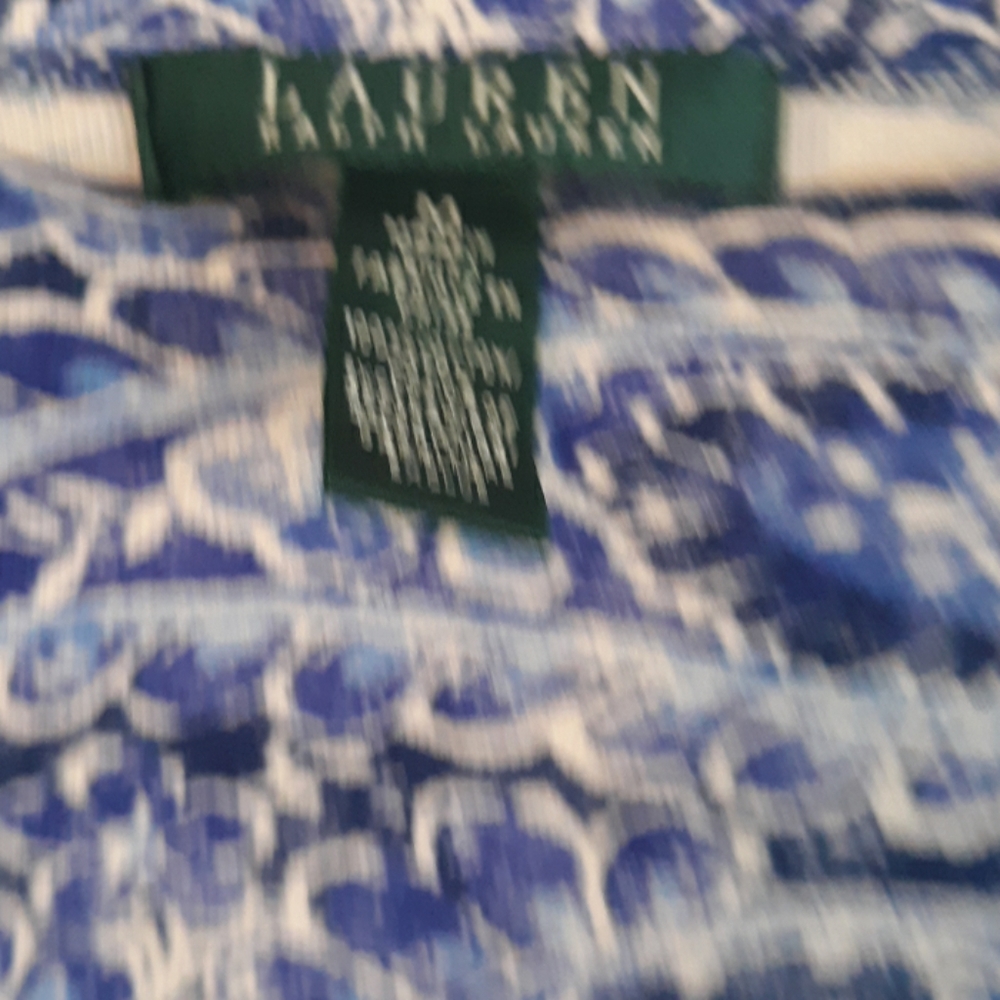 Shirt streatch smaller side of medium